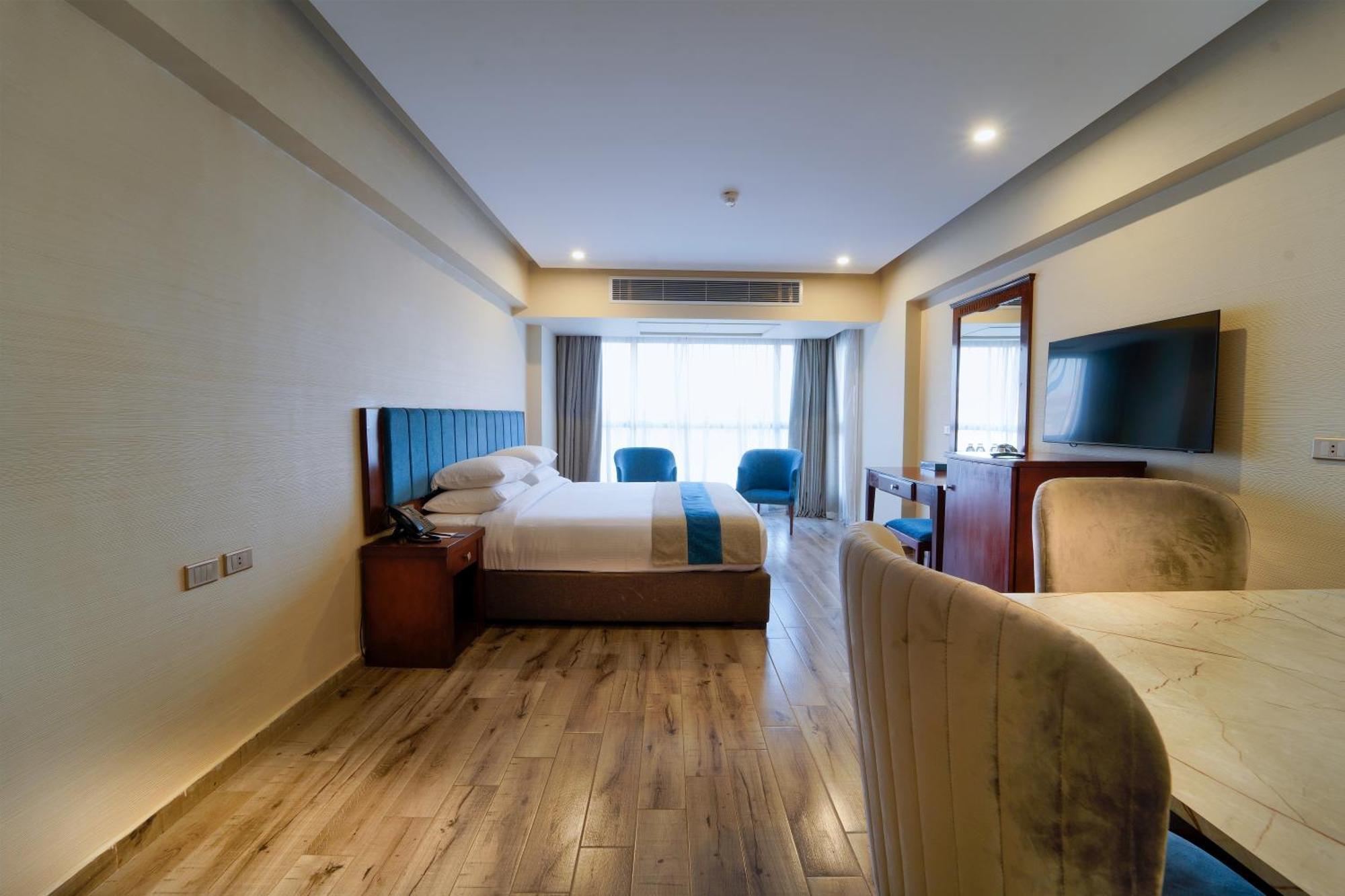Pyramids 4* Al Kawm al Akhdar